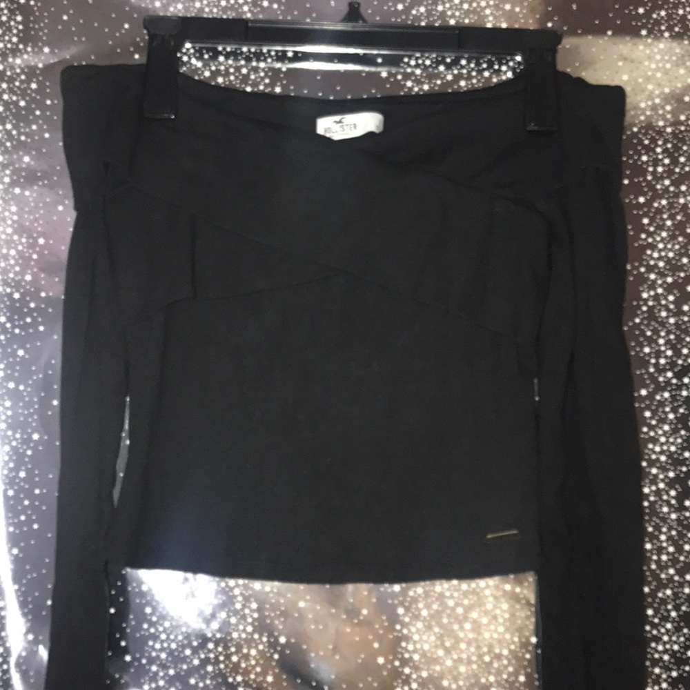 HOLLISTER OFF THE SHOULDER CROP TOP